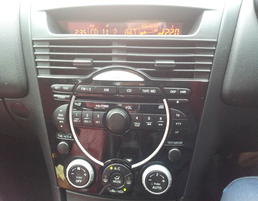 Mazda RX8 192PS cd-head-unit